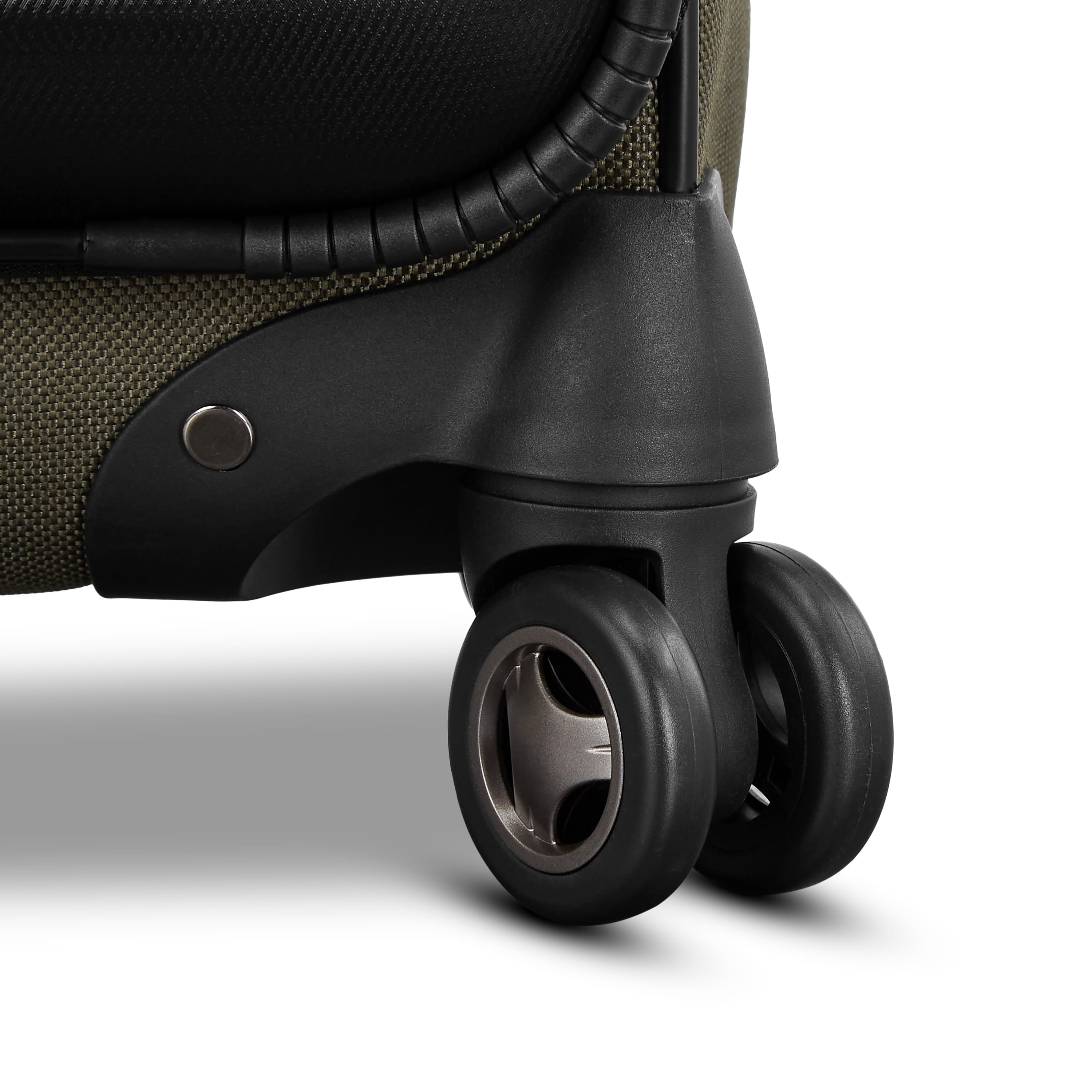 Cargo Max 21" Softside Carry on Spinner Luggage with Divider Pockets, Olive