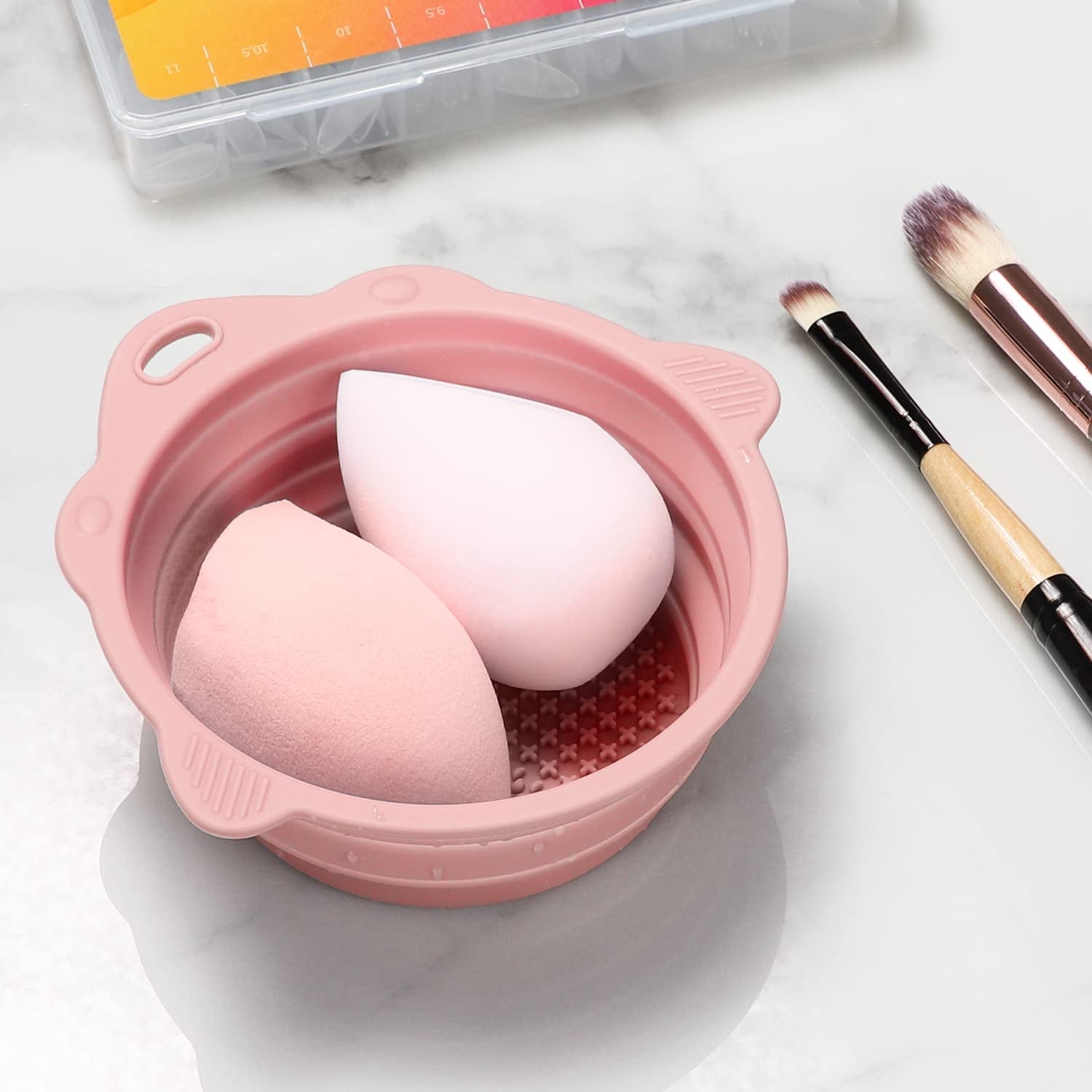 Etercycle Portable Foldable Silicone Makeup Brush Cleaner Bowl - Perfect for Brushes, Powder Puffs, and Sponges (Pink)