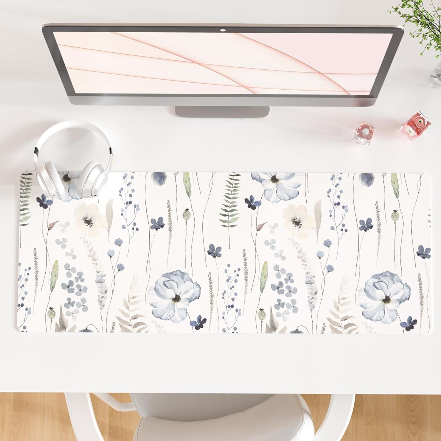 QIYI White Mouse Pad, Cute Marble Large Desk Mat, PU Leather Desk Protector Mousepad, Gold Grey Striped Waterproof Computer Keyboard Gaming Mouse Pads, Non Slip Extended Writing Pad 31.5" X 15.7"